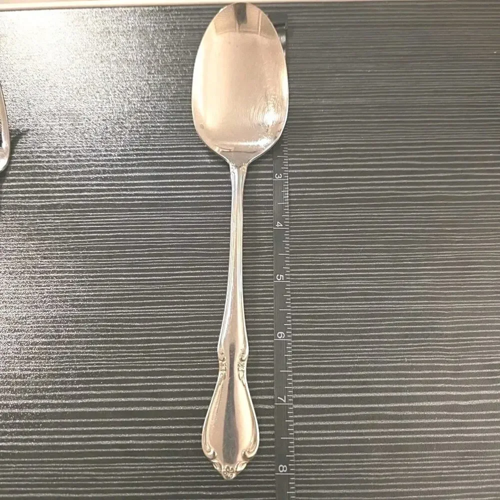 CHATEAU Oneida Silver‎ Stainless Oneidacraft Deluxe Glossy Flatware Bundle